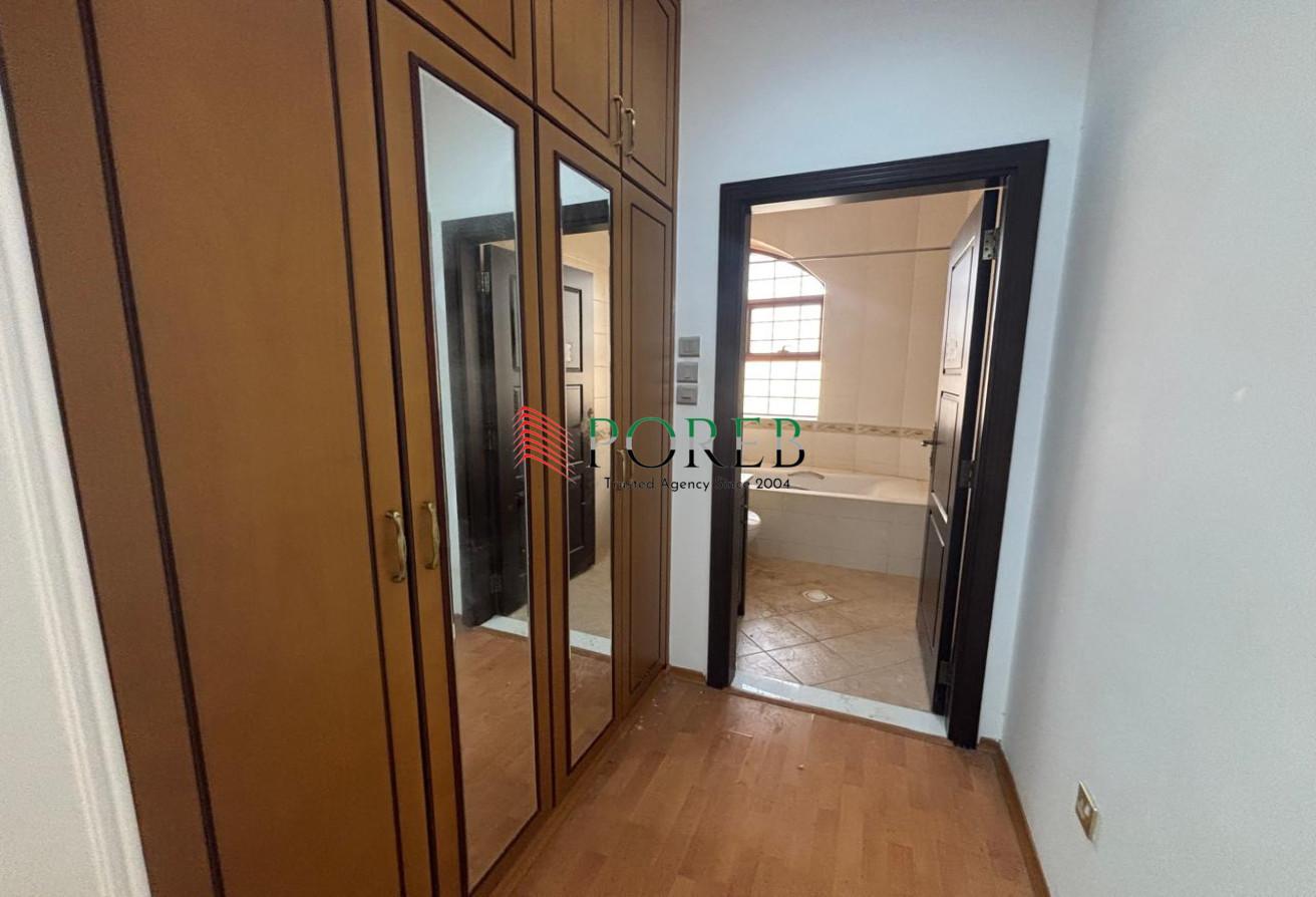 Huge 5BR Villa | Vacant | Priam Location photo 19