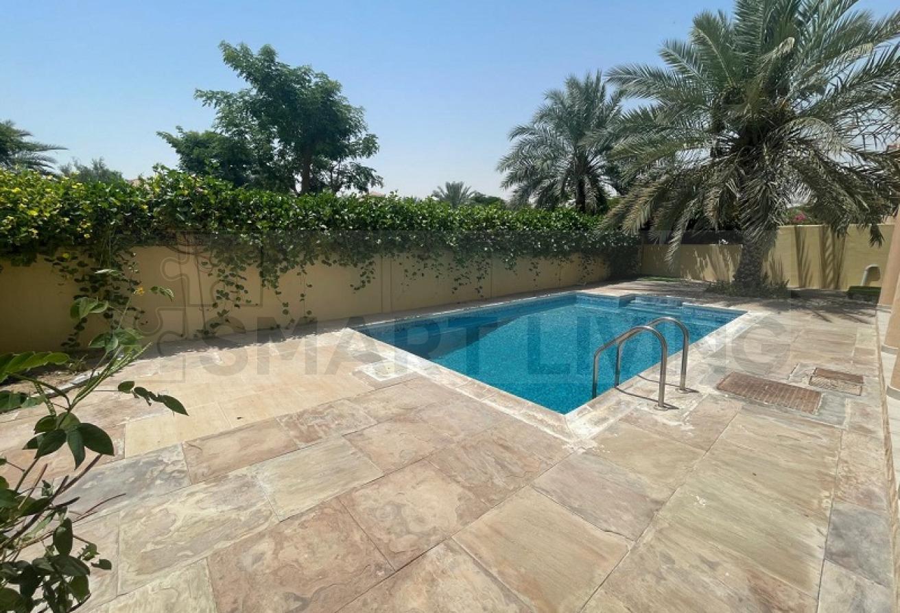 Vacant | A1 w 5 Bed n Pool | Backing on to Park photo 22