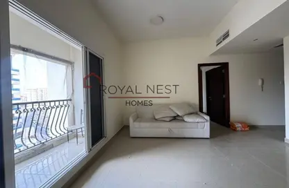 شقة - 2 غرف نوم - 3 حمامات للايجار في سوبريم السكنية - منطقة مركز الأعمال - المدينة العالمية - دبي