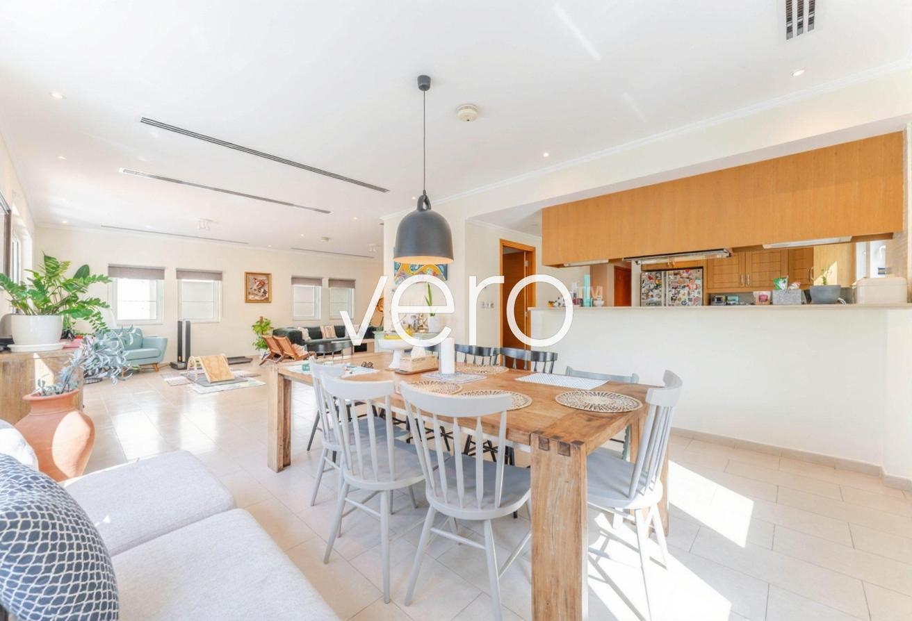 Single Row | Large Plot | Open Plan photo 5