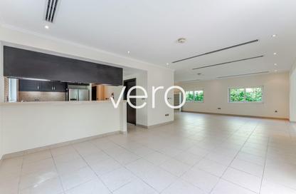 Villa - 3 Bedrooms - 4 Bathrooms for rent in District 7 - Jumeirah Park - Dubai Villa - 3 Bedrooms - 4 Bathrooms for rent in District 7 - Jumeirah Park - Dubai