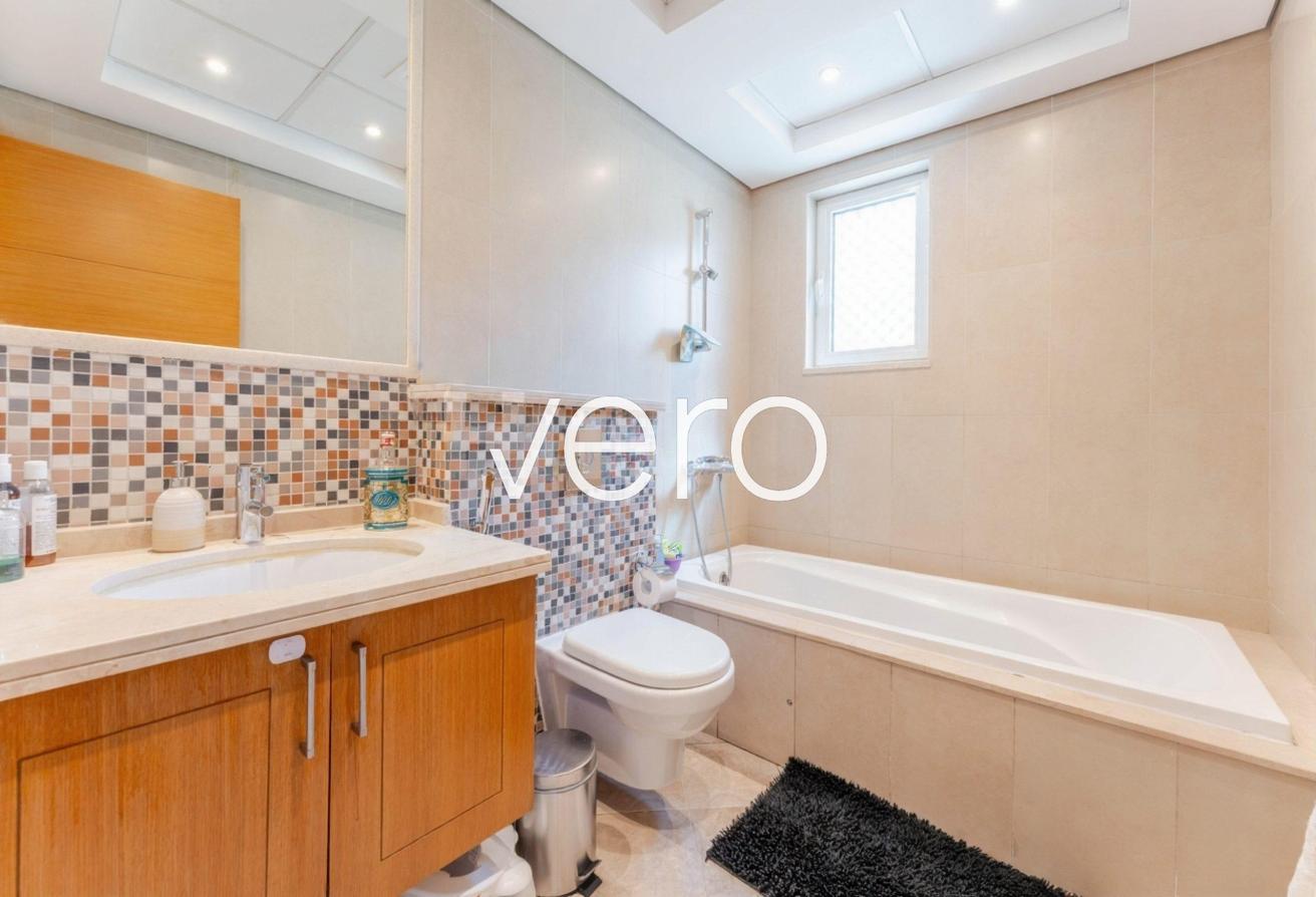 Single Row | Large Plot | Open Plan photo 10