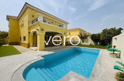 Villa - 3 Bedrooms - 4 Bathrooms for rent in District 7 - Jumeirah Park - Dubai
