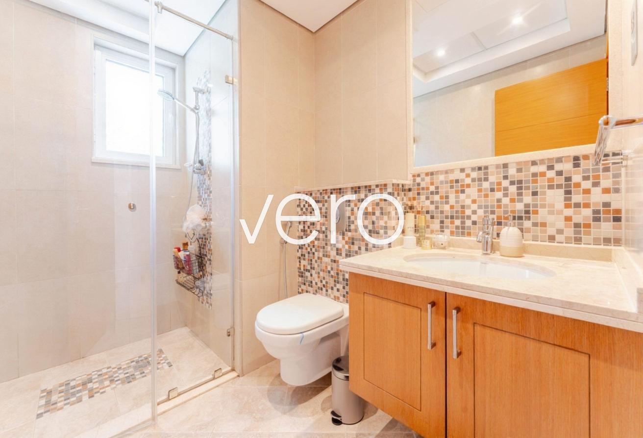 Single Row | Large Plot | Open Plan photo 12