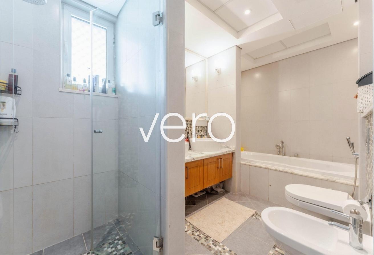 Single Row | Large Plot | Open Plan photo 8