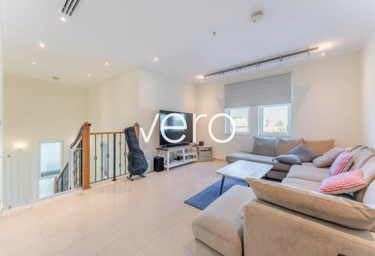 Single Row | Large Plot | Open Plan photo 13