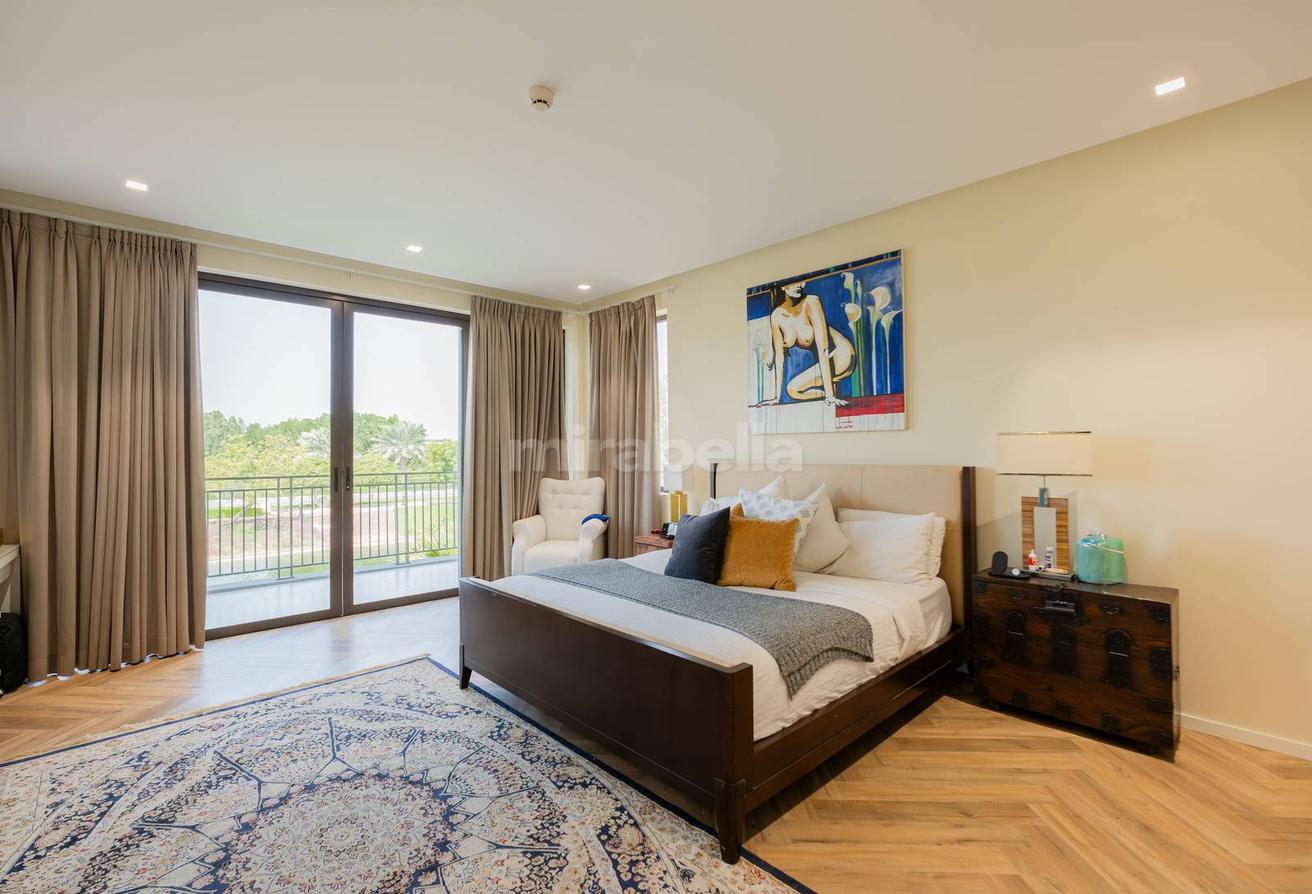 Exclusive| Immaculate Condition | Lake View photo 13