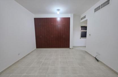 Villa - 4 - 4 for rent in Mohamed Bin Zayed Centre - Mohamed Bin Zayed City - Abu Dhabi