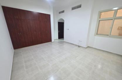 Villa - 4 - 4 for rent in Mohamed Bin Zayed Centre - Mohamed Bin Zayed City - Abu Dhabi