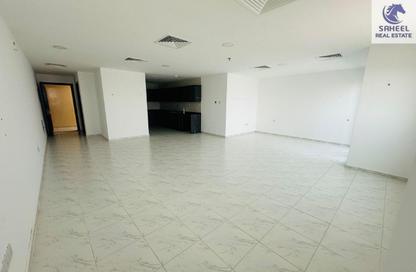 Apartment - Studio - 1 for rent in RAK Tower - Al Seer - Ras Al Khaimah