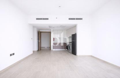 Apartment - 2 Bedrooms - 2 Bathrooms for rent in Azizi Riviera 39 - Azizi Riviera - Meydan One - Meydan - Dubai