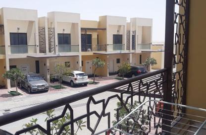 فيلا - غرفة نوم - 2 حمامات للايجار في 2 الصحراء ميدوز - الصحراء ميدوز - مدينة دبي الصناعية - دبي