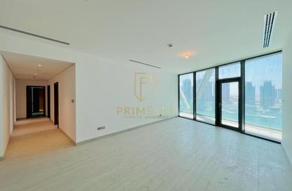 Apartment - 3 - 5 for rent in Waterfront Residential Towers - Tourist Club Area - Abu Dhabi Apartment - 3 - 5 for rent in Waterfront Residential Towers - Tourist Club Area - Abu Dhabi
