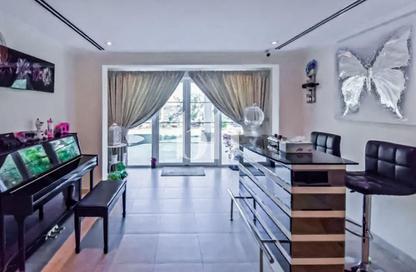 Villa - 5 Bedrooms - 4 Bathrooms for rent in District 5 - Jumeirah Park - Dubai Villa - 5 Bedrooms - 4 Bathrooms for rent in District 5 - Jumeirah Park - Dubai