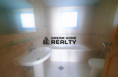 Apartment - 1 Bedroom - 2 Bathrooms for rent in New Al Taawun Road - Al Taawun - Sharjah