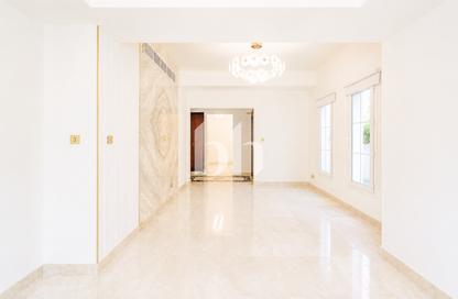 Villa - 3 Bedrooms - 3 Bathrooms for rent in Springs 11 - The Springs - Dubai