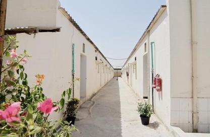 سكن عمال - استوديو - 8 حمامات للايجار في السجع إس - الصجعة - الشارقة