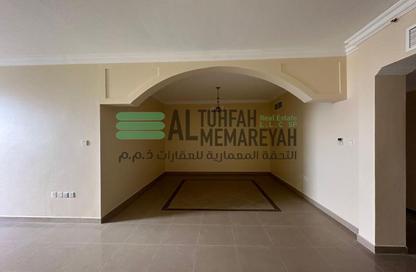 Apartment - 3 Bedrooms - 5 Bathrooms for rent in Ameer Bu Khamseen Tower - Al Majaz 3 - Al Majaz - Sharjah