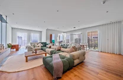 Villa - 5 Bedrooms - 6 Bathrooms for rent in Sur La Mer 1 - Sur La Mer - La Mer - Jumeirah - Dubai