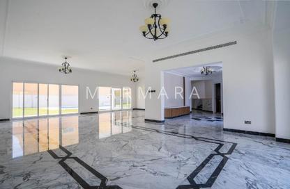 Villa - 5 Bedrooms - 6 Bathrooms for rent in Umm Suqeim 1 Villas - Umm Suqeim 1 - Umm Suqeim - Dubai