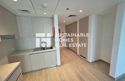 Apartment - Studio - 1 for rent in Waters Edge - Yas Island - Abu Dhabi