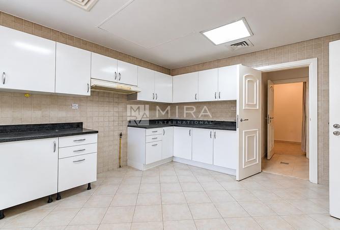 142365614 - Property Image 3