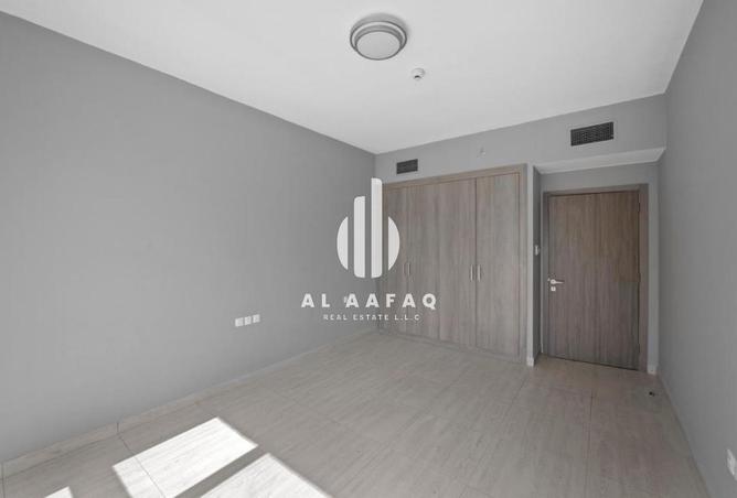 52402837 - Property Image 3