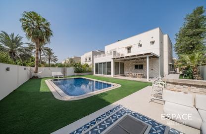 Villa - 4 - 3 for sale in Meadows 9 - Meadows - Dubai Villa - 4 - 3 for sale in Meadows 9 - Meadows - Dubai