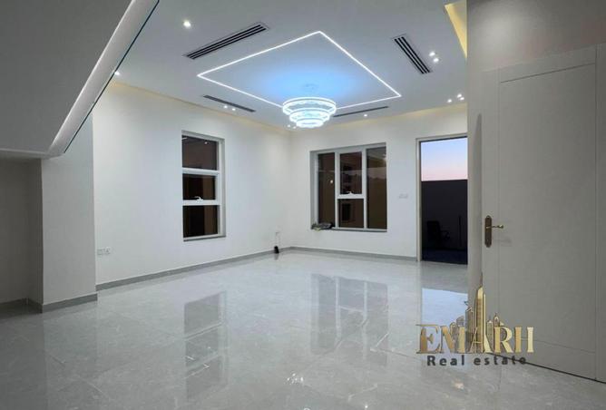 102418672 - Property Image 2