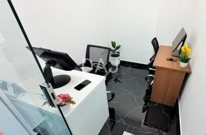 مكتب - غرفة نوم - 1 حمام للايجار في فاطمه محمد احمد بن سليمان - الرفاعة - بر دبي - دبي