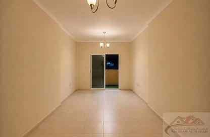 Apartment - 1 Bedroom - 2 Bathrooms for rent in Muwaileh 29 Building - Muwaileh - Sharjah