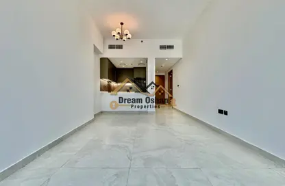 Apartment - 1 Bedroom - 2 Bathrooms for rent in Sama Al Jaddaf - Al Jaddaf - Dubai
