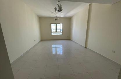 Apartment - 3 Bedrooms - 4 Bathrooms for rent in Al Khan Corniche - Al Khan - Sharjah