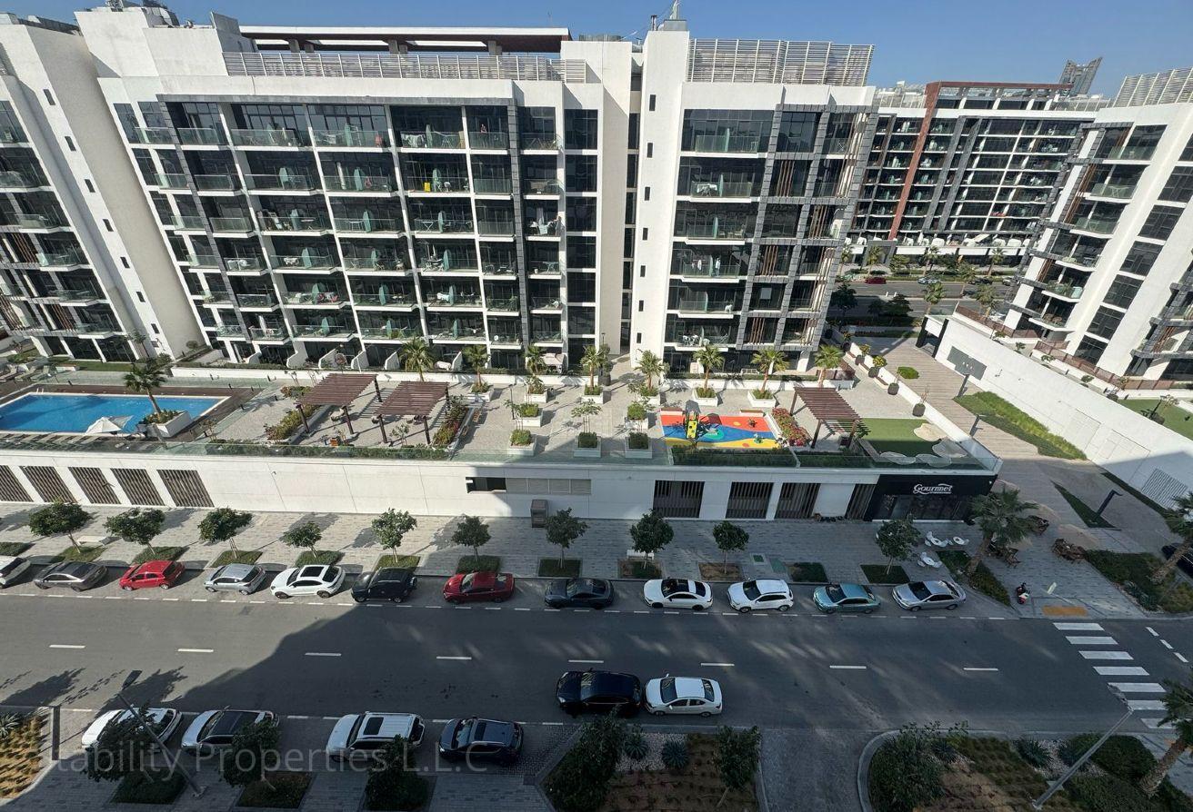 SPACIOUS LAYOUT | PRIME LOCATION | READY TO MOVE photo 6