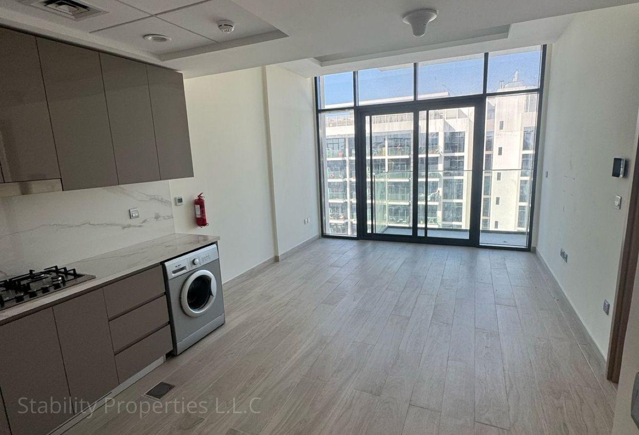 SPACIOUS LAYOUT | PRIME LOCATION | READY TO MOVE photo 4