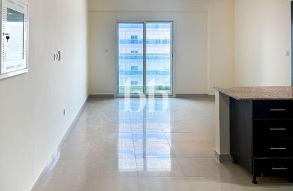 Apartment - 1 Bedroom - 2 Bathrooms for rent in Red Residency - Dubai Sports City - Dubai