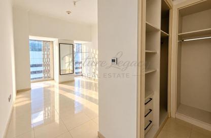 Apartment - 1 - 2 for rent in Cayan Tower - Dubai Marina - Dubai