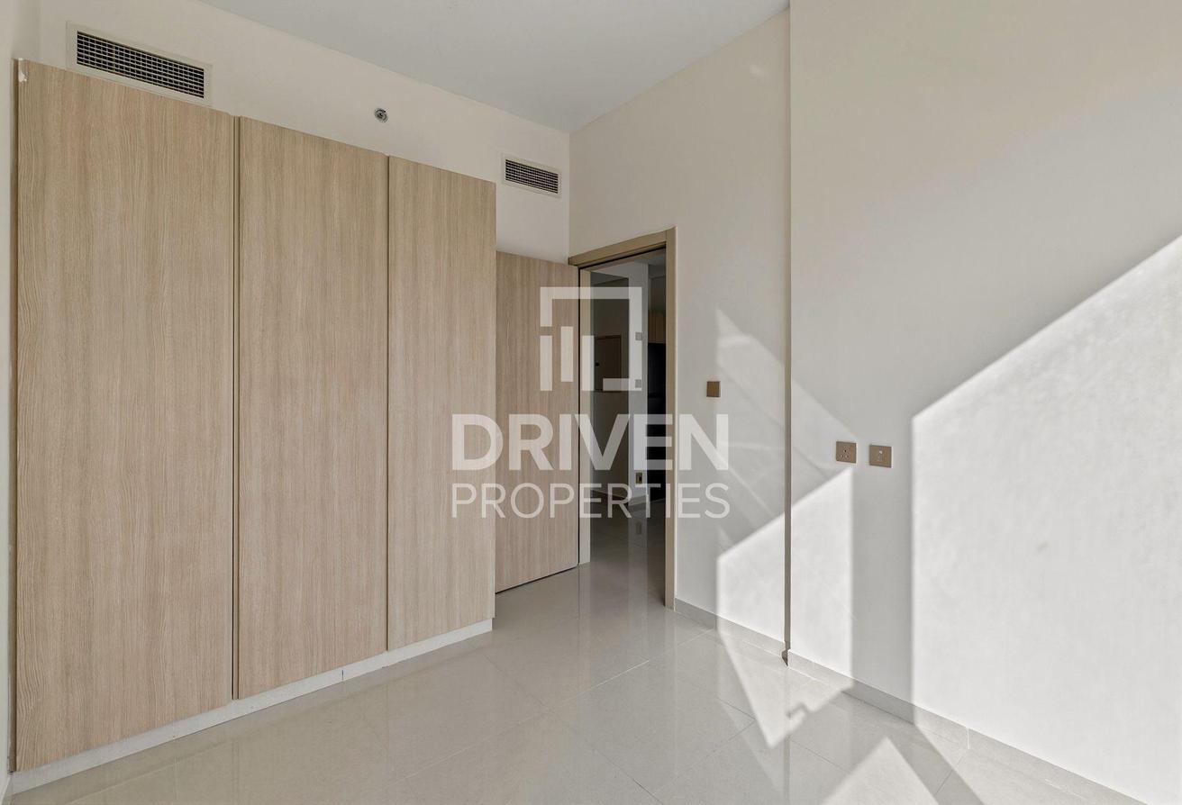 Modern Apt | Ready to Move in | Well Maintained photo 6