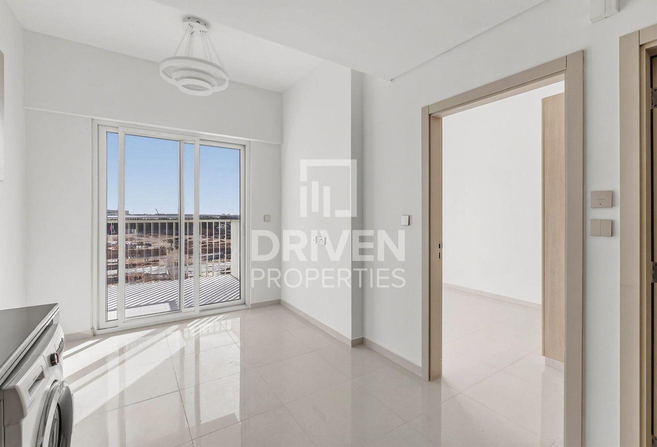 Modern Apt | Ready to Move in | Well Maintained photo 2