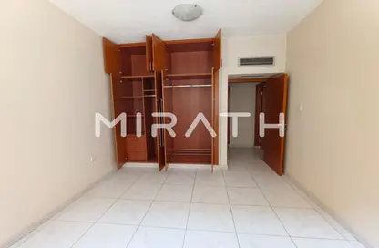 Apartment - 2 Bedrooms - 2 Bathrooms for rent in Golden Sands 8 - Al Mankhool - Bur Dubai - Dubai