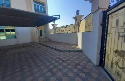 فيلا - 5 غرف نوم - 7 حمامات للايجار في مدينة شخبوط - أبوظبي