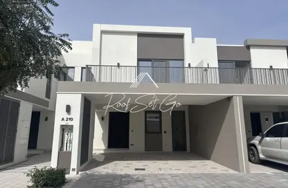 Townhouse - 3 Bedrooms - 4 Bathrooms for rent in Aura Gardens - Tilal Al Ghaf - Dubai