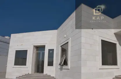 فيلا - 4 غرف نوم - 5 حمامات للايجار في الرفاع - رأس الخيمة