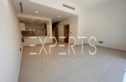 Townhouse - 3 Bedrooms - 4 Bathrooms for sale in Aldhay at Bloom Gardens - Bloom Gardens - Al Salam Street - Abu Dhabi