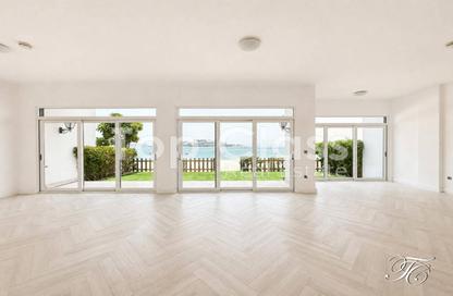 Villa - 5 Bedrooms - 6 Bathrooms for rent in Palma Residences - Palm Jumeirah - Dubai