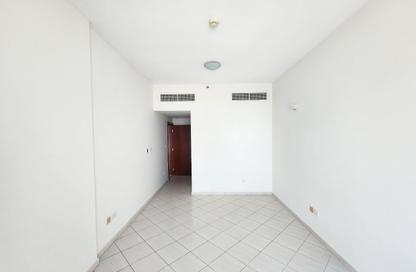 Apartment - 1 Bedroom - 2 Bathrooms for rent in Hub Canal 1 - Hub Golf View Apartments - Dubai Sports City - Dubai