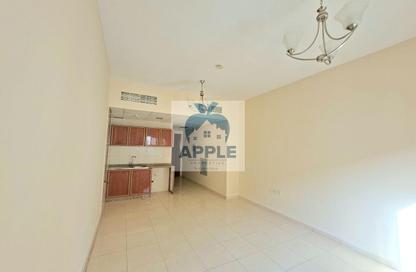 Apartment - Studio - 1 Bathroom for rent in Muwailih Building - Muwaileh - Sharjah