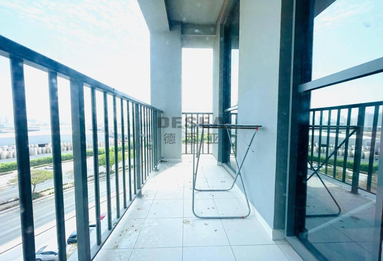 Spacious Layout | Community View | Vacant photo 12