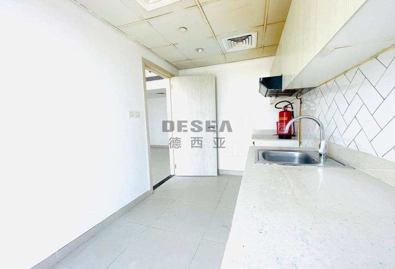 Spacious Layout | Community View | Vacant photo 10