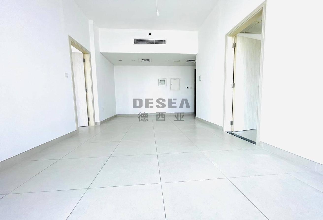 Spacious Layout | Community View | Vacant photo 7